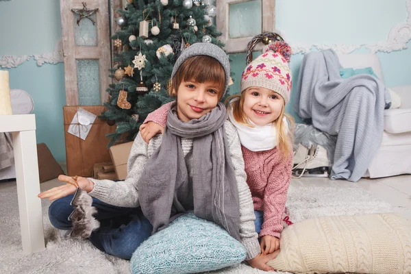 Piccoli bambini felici — Foto Stock