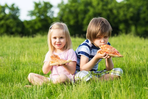 Mangiare all'aperto — Foto Stock