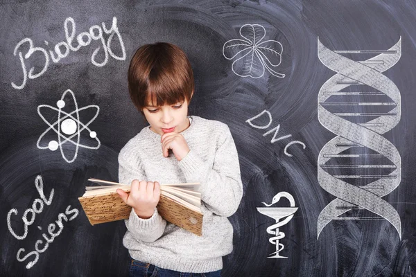 Çocuk biyoloji okuyan