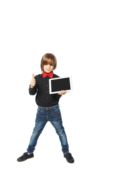 Tablet in de hand jongen — Stockfoto