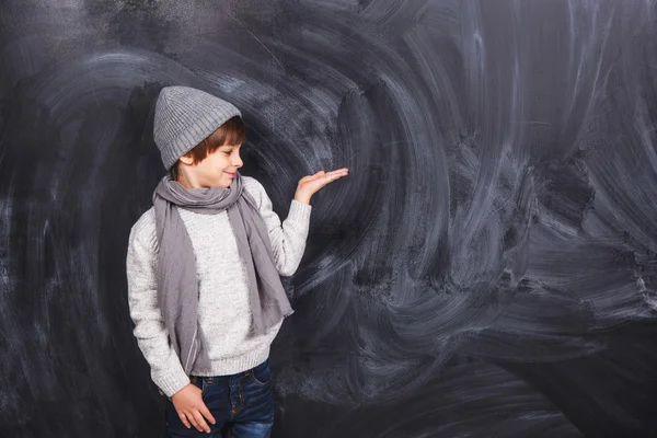 Boy holding hands — Stock Photo, Image