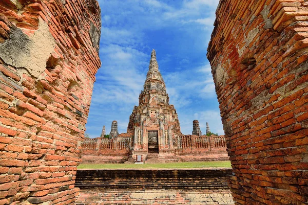 Ayutthaya Historical Park tapınakta Chaiwattanaram