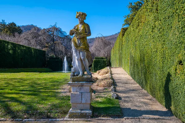ヴィラBarbarigo Valsanzibio Padua ガルジニャーノ テルメ 記念庭園 世界で最も古い世俗的なボックスツリーと美しい石の像の詳細 ヴェネト イタリア ヨーロッパ — ストック写真