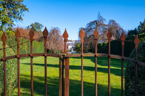 Hermosa Puerta Hierro Villa Barbarigo Valsanzibio Padua Galzignano Terme Jardín —  Fotos de Stock