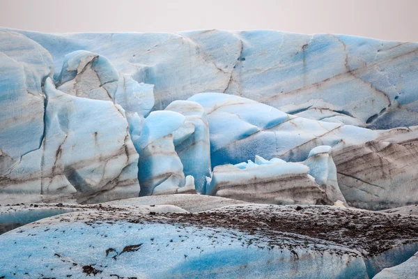 Το μπλε πάγο στον παγετώνα Skaftafellsjokull στην Ισλανδία — Φωτογραφία Αρχείου