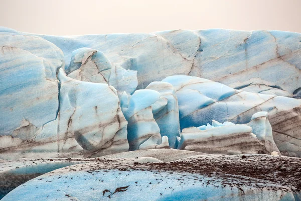 Niebieski lód lodowca Skaftafellsjokull w Islandii — Zdjęcie stockowe