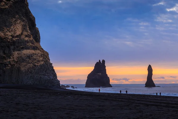 Reynisfjara 해변 일출 — 스톡 사진