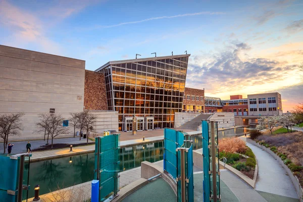 Indiana State Museum at sunset — Stock Photo, Image