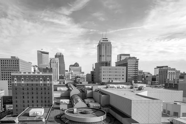 Gratte-ciel dans le centre d'Indianapolis — Photo