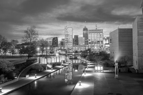 De skyline van Downtown Indianapolis — Stockfoto