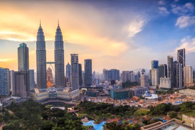 Kuala Lumper manzarası alacakaranlıkta