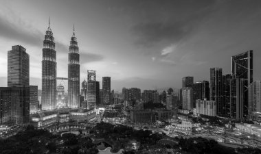 Kuala Lumper manzarası alacakaranlıkta