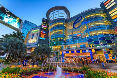 Eğri alışveriş merkezi Damansara