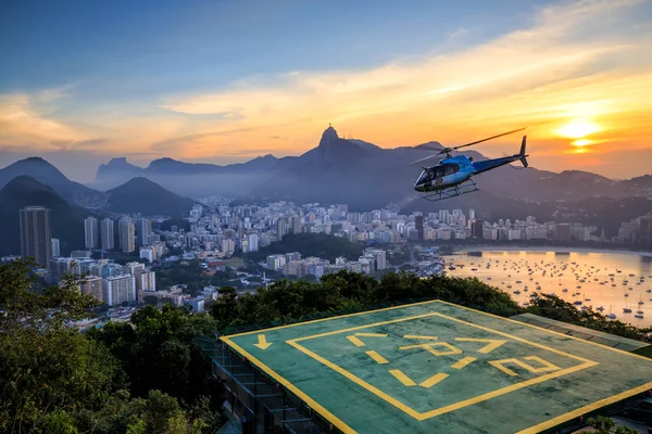 Rio de janeiro při západu slunce — Stock fotografie