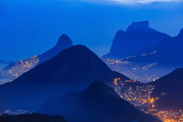 Ночной вид на Рио-де-Жанейро — стоковое фото