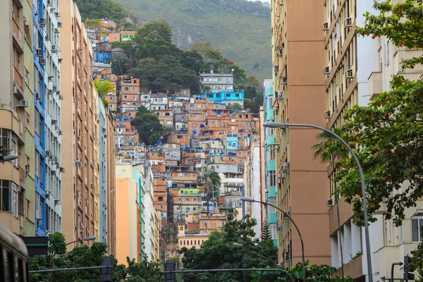 Centro e favela do Rio de Janeiro — Fotografia de Stock