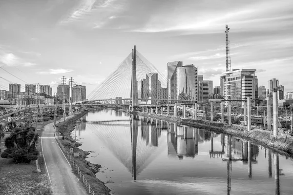 Octavio frias de oliveira brücke in sao paulo — Stockfoto