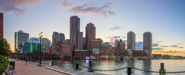 Boston Harbor and Financial District — Stock Photo, Image