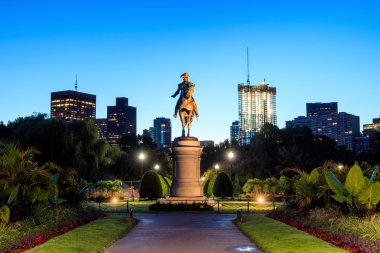 Kamu bahçe Boston George Washington Anıtı 