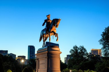 Kamu bahçe Boston George Washington Anıtı 