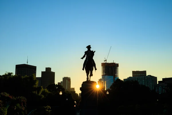 Джорджа Вашингтона пам'ятник в громадський сад Бостона — стокове фото
