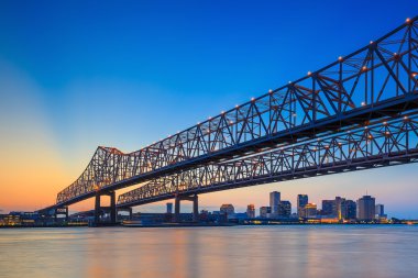Crescent City bağlantı köprüsü Mississippi Nehri üzerinde