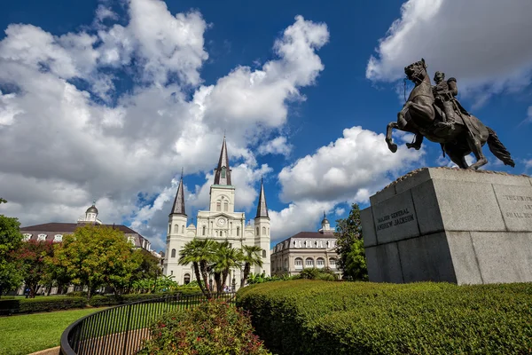 Catedral de Saint Louis e estátua de Andrew Jackson — Fotografia de Stock