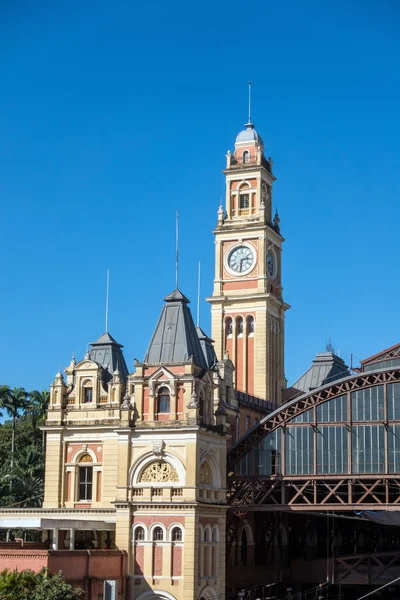 Luz Station with blue sky in Sao Paulo — Stock Photo, Image