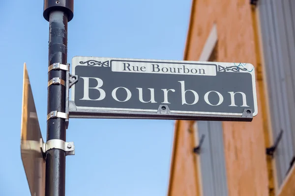 Bourbon Street σύμβολο για τη γαλλική συνοικία της Νέας Ορλεάνης — Φωτογραφία Αρχείου