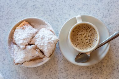 Beignets (Fransız tarzı donut)