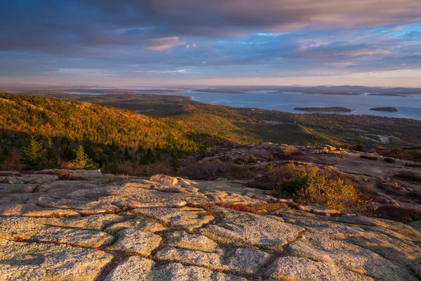 Lindas cores de outono de Acadia, Maine . — Fotografia de Stock