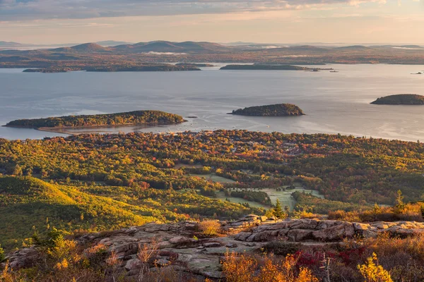 Kolory jesieni piękne Acadia, Maine. — Zdjęcie stockowe