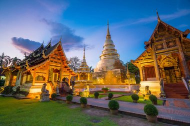 Wat Phra Singh tapınağı eski şehir merkezinde, Chiang Mai, Tayland