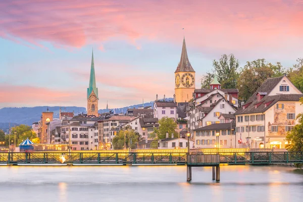 Piękny Widok Historyczne Centrum Zurychu Zachodzie Słońca Szwajcarii — Zdjęcie stockowe
