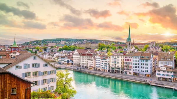 Hermosa Vista Del Centro Histórico Zurich Atardecer Suiza —  Fotos de Stock