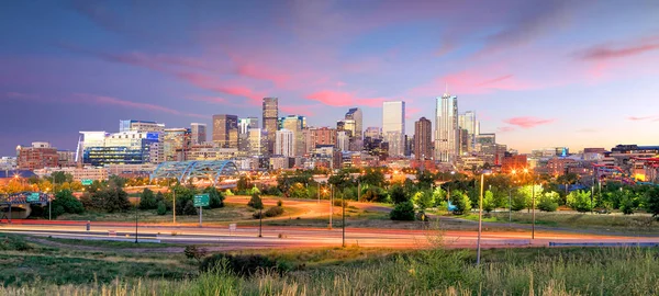 Panorama Denver Skyline Lunga Esposizione Crepuscolo — Foto Stock