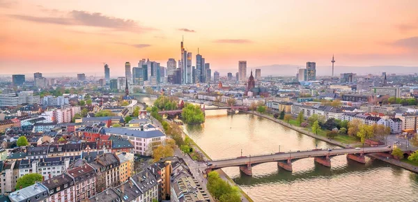 Blick Auf Die Frankfurter Skyline Deutschland Der Dämmerung Von Oben — Stockfoto