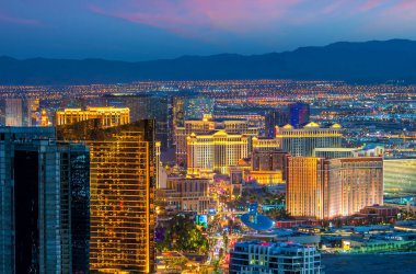 Las Vegas şehir manzarası Nevada, ABD 'de gün batımında