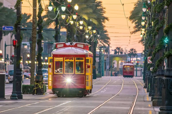 Streetcar Het Centrum Van New Orleans Verenigde Staten Bij Schemering — Stockfoto