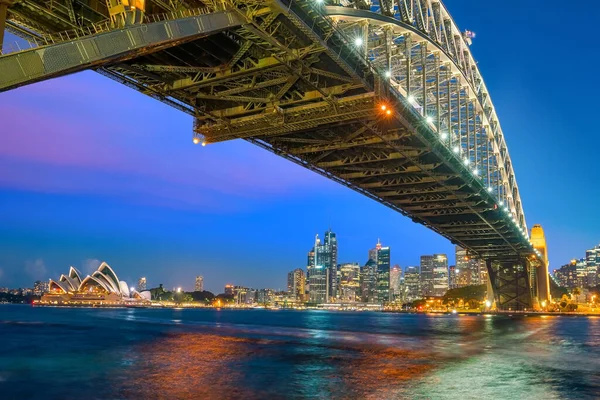 Sidney Şehir Merkezi Avustralya Alacakaranlıkta Tepeden Bakınca Ufuk Çizgisi — Stok fotoğraf