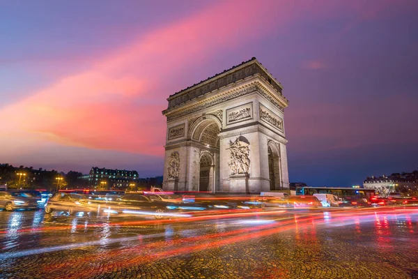 パリの凱旋門 フランスの夕暮れ時 — ストック写真