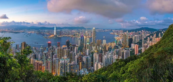 Panoramisch Uitzicht Victoria Harbor Hong Kong Skyline China Bij Zonsondergang — Stockfoto