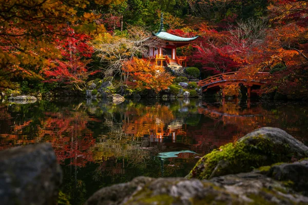 Slavný Chrám Daigoji Podzimní Červenou Barvou Listů Kjótu Japonsko — Stock fotografie