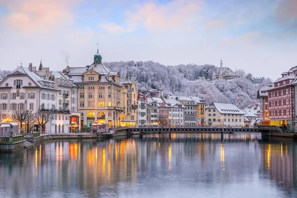 Historyczne Centrum Miasta Centrum Lucerny Kaplicy Bridge Jeziora Lucerna Szwajcarii — Zdjęcie stockowe