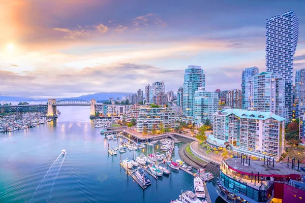 Vancouver Şehir Merkezinin Güzel Manzarası Britanya Kolumbiyası Kanada Gün Batımında — Stok fotoğraf