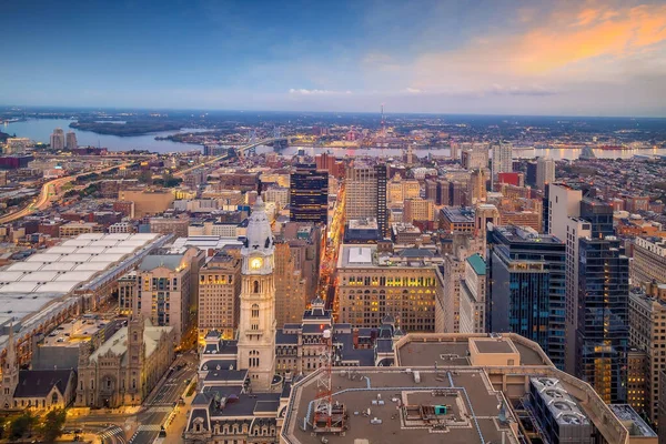 Górny Widok Panoramę Centrum Filadelfii Pensylwanii Usa Zachodzie Słońca — Zdjęcie stockowe