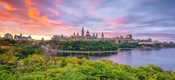 Parliament Hill Ottawě Ontario Kanada Při Západu Slunce — Stock fotografie