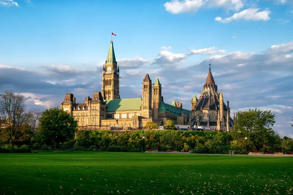 Κοινοβούλιο Hill Στην Οττάβα Οντάριο Στον Καναδά — Φωτογραφία Αρχείου