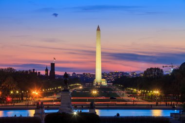 Washington Dc şehir manzaralı, Washington da dahil olmak üzere bir turuncu günbatımı