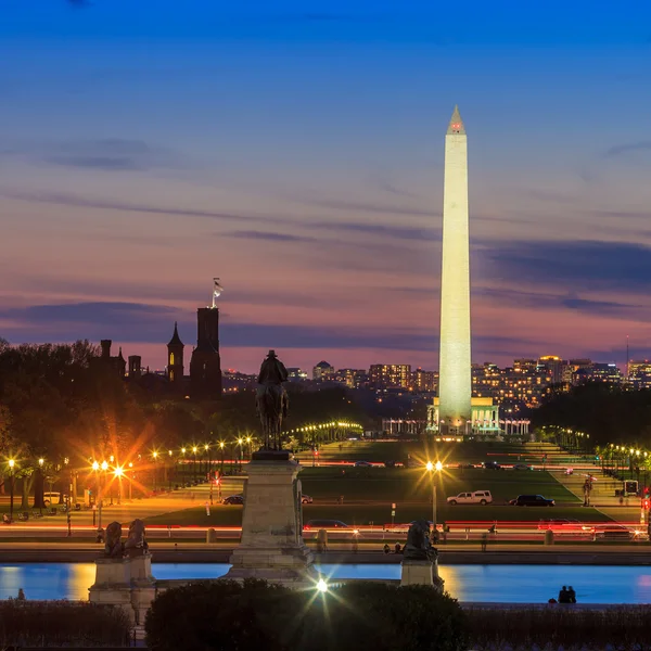 Washington Dc stadsutsikt på en orange solnedgång, inklusive Washington — Stockfoto